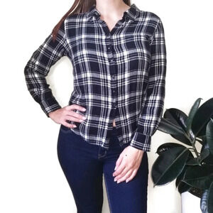 OLIVE & OAK Shirt Women's Size Medium Black/White Plaid Button Down